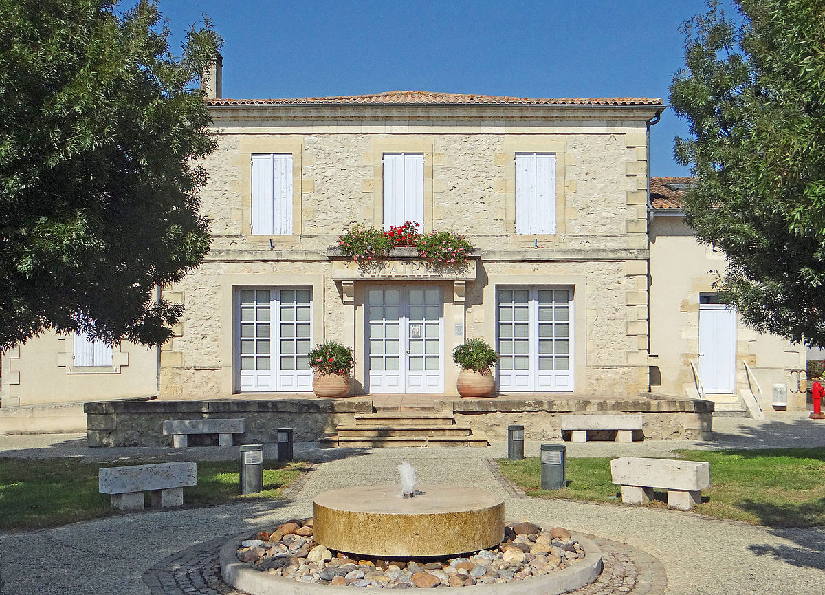 Virazeil_-_Mairie.JPG